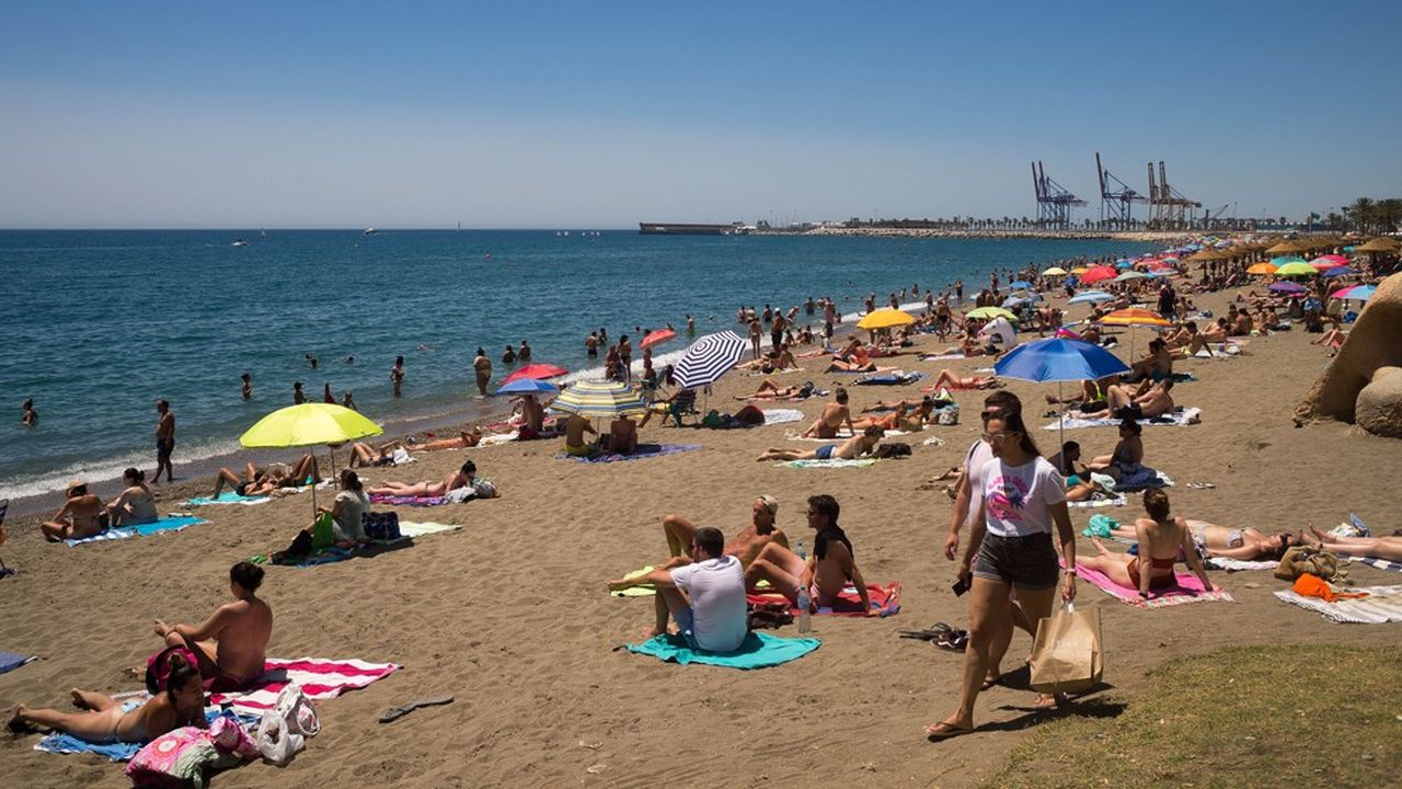 Les premiers touristes britanniques sont arrivés lundi sur la Costa del Sol, au sud de l'Espagne, dès la levée des obligations de quarantaine au retour pour les personnes vaccinées.