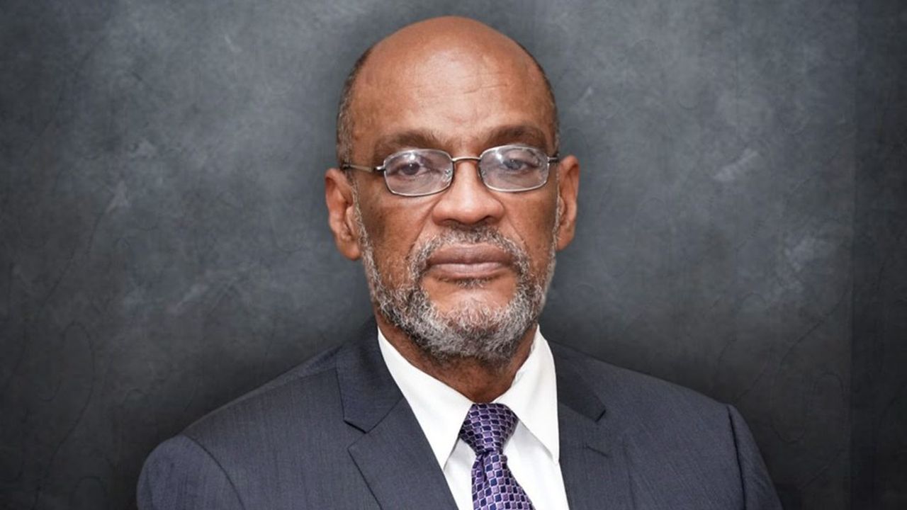 Neurochirurgien de 71 ans, Ariel Henry a été ministre de l'Intérieur d'Haïti puis ministre des Affaires sociales et du Travail en 2015 et 2016.