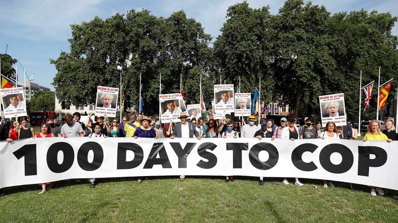 Dimanche, devant le Parlement, les activistes voulaient rappeler au gouvernement britannique et aux négociateurs de la COP26 l'urgence de mener à bien les discussions sur le climat.