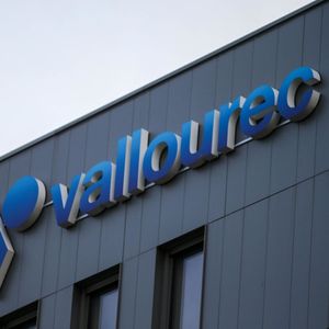 Dans l'une des plus vastes restructurations financières en France, le parapétrolier Vallourec, endetté à hauteur de 3,7 milliards d'euros, est passé sous le contrôle de créanciers emmenés par Apollo et SVPGlobal.