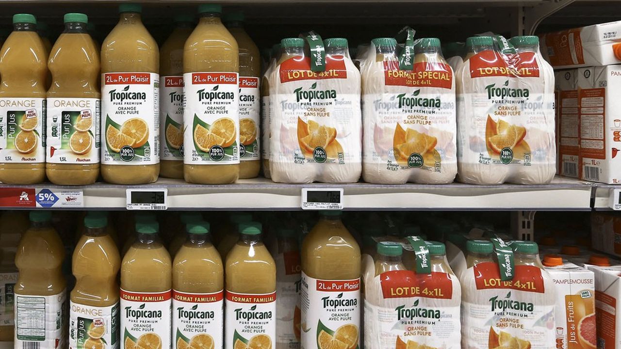 Si le jus de fruit Tropicana est vendu en France au rayon boissons, il est essentiellement présent au rayon frais des supermarchés dans le reste du monde.