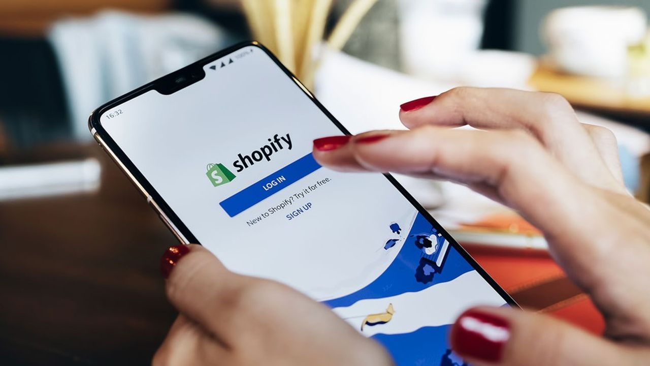 La plateforme d'e-commerce Shopify a annoncé la vente de NFT directe entre marchands et collectionneurs, sans passer par un intermédiaire dédié.