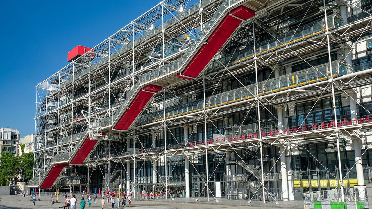 Le Centre Pompidou de plus en plus confronté à la concurrence des lieux d'art privés.