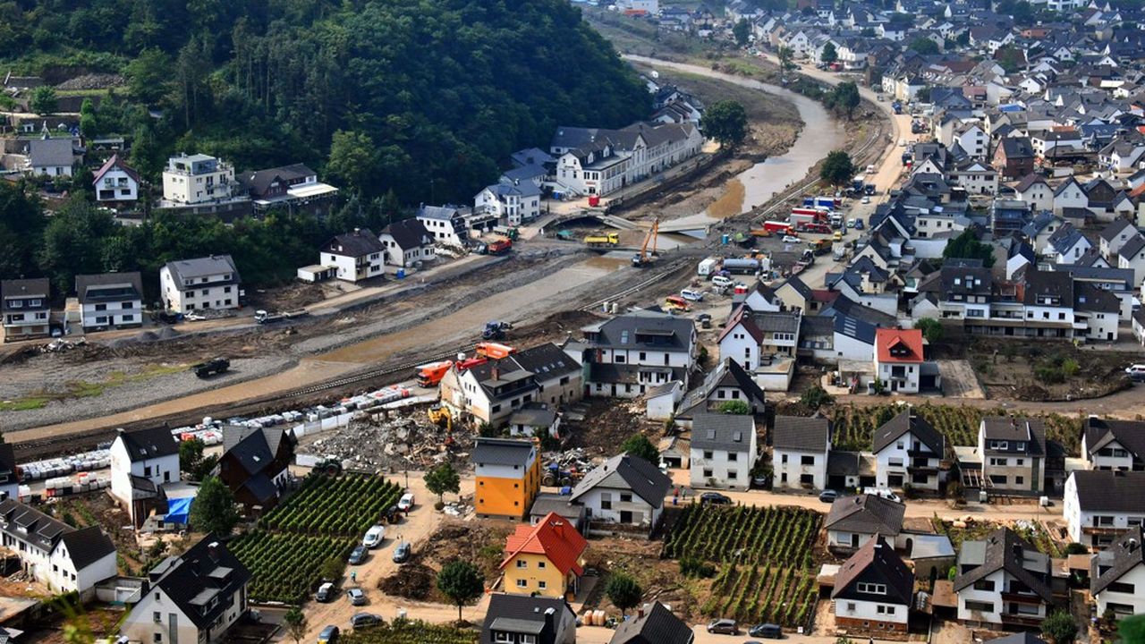 Des précipitations exceptionnelles et des inondations ont frappé de nombreuses villes du sud et de l'ouest de l'Allemagne malgré les alertes, provoquant la pire catastrophe naturelle dans le pays depuis plus d'un demi-siècle.