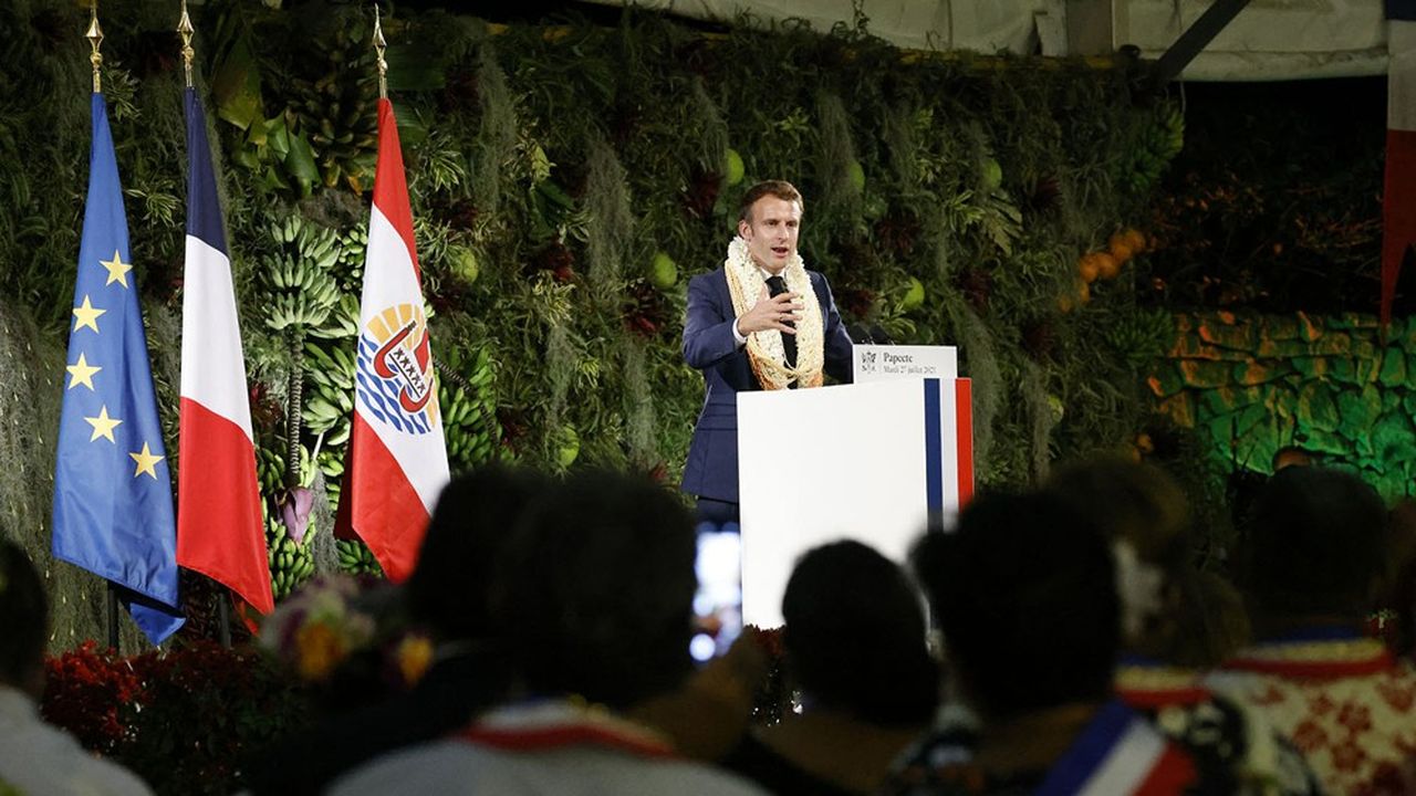 Emmanuel Macron, lors d'un discours à Papeete, en Polynésie française le 27 juillet 2021.