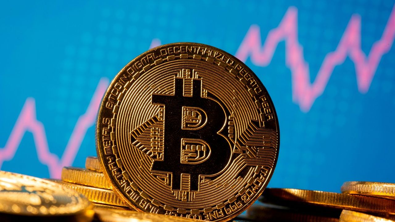 Le bitcoin représentait mercredi près de 44 % de l'ensemble des monnaies virtuelles en circulation, soit plus de 860 millions de dollars de capitalisation.