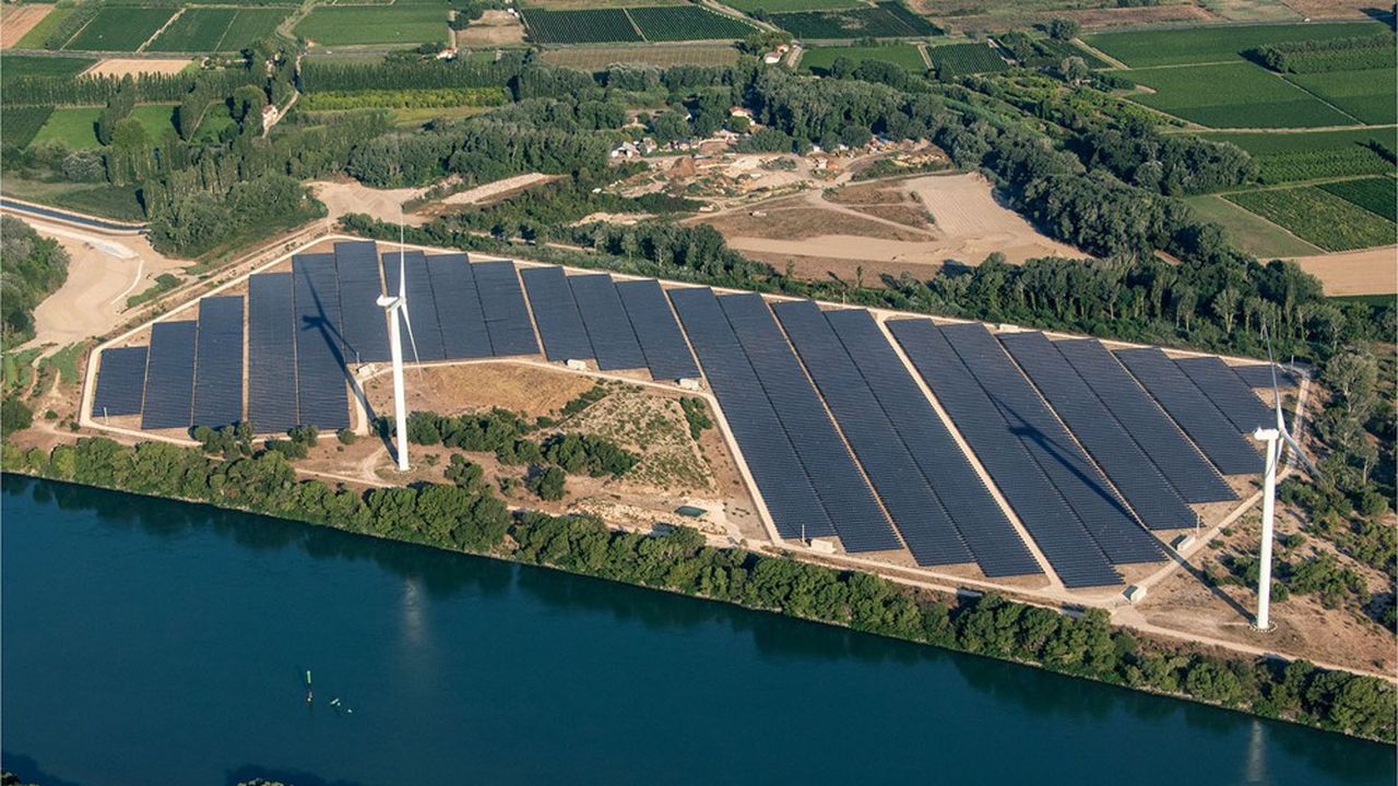 RES est l'un des principaux acteurs des énergies renouvelables en France, notamment éolienne et solaire.
