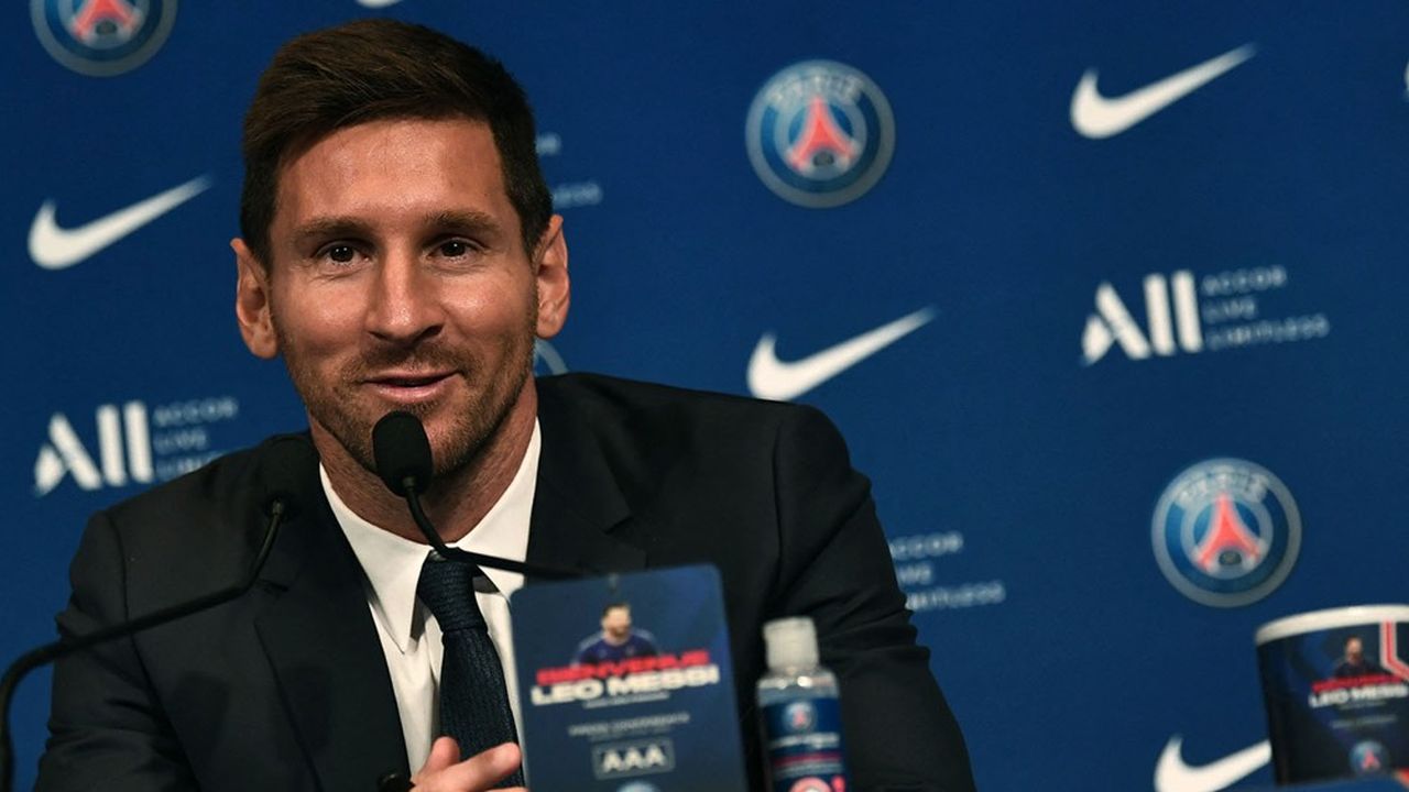 L'argentin Léo Messi s'est engagé pour une durée minimum de deux ans avec le club du Paris Saint-Germain.