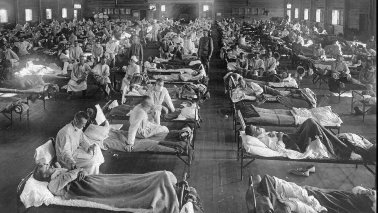 Le virus de la grippe de 1918 est officiellement apparu dans un camp militaire du Kansas.