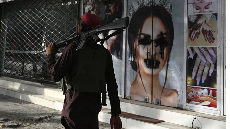 Afghanistan : le retour des talibans et la débâcle de l'Occident en images