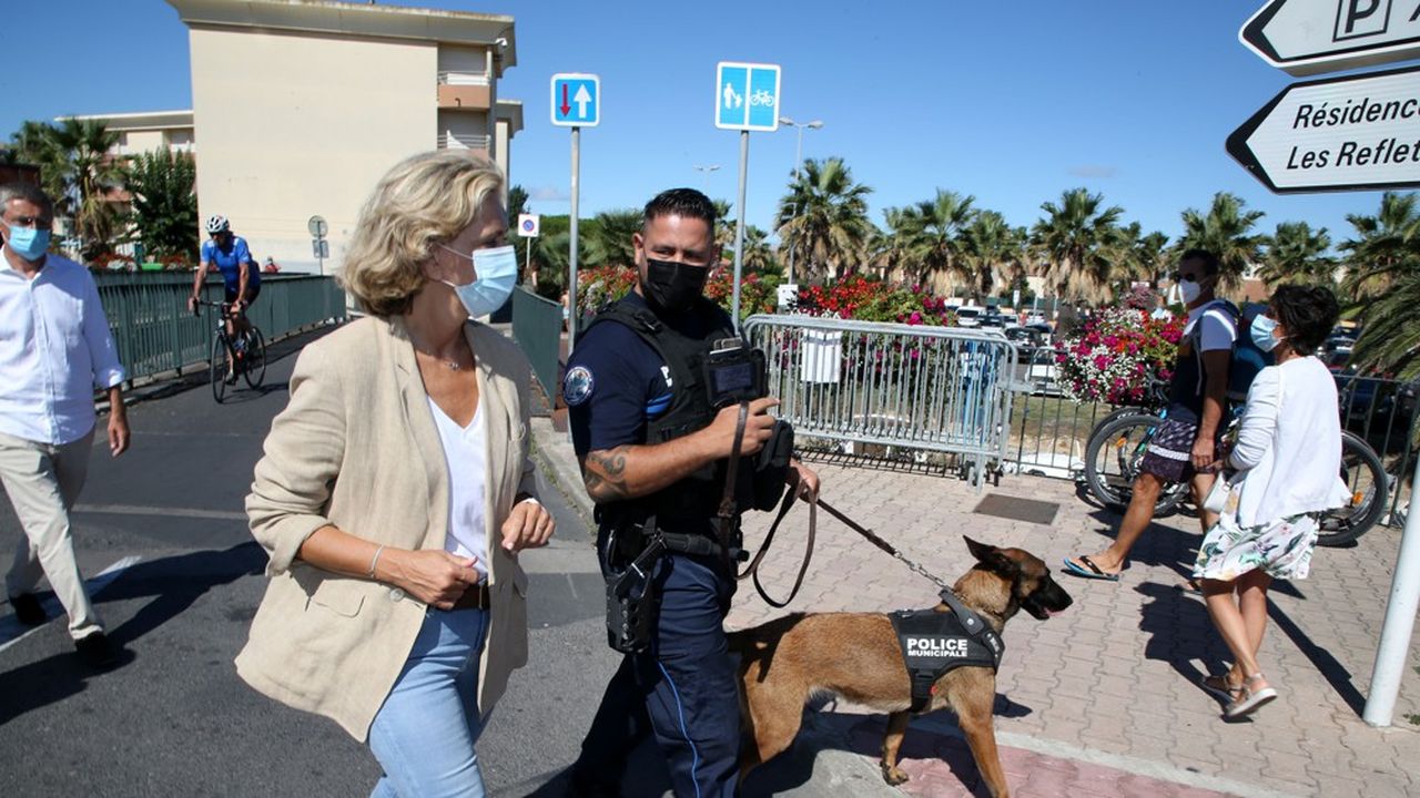 Valérie Pécresse, ici, lors d'un déplacement à Palavas-les-Flots (Hérault), le 16 août, pour évoquer les questions de sécurité et de pêche.