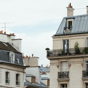 La tension locative étant très élevée à Paris, l'investissement locatif y est rentable.