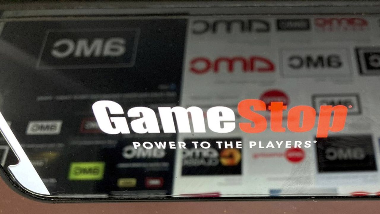 Le cours de GameStop a été multiplié par 10 cette année, causant de lourdes pertes aux spéculateurs qui ont parié sur la chute du titre.