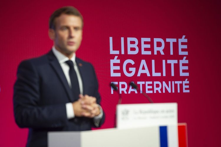 Emmanuel Macron, lors de son discours aux Mureaux.