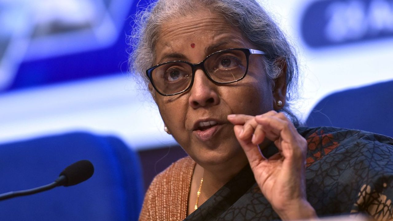 La ministre des Finances Nirmala Sitharaman veut inciter le secteur privé à davantage investir dans l'économie indienne pour relancer l'économie.