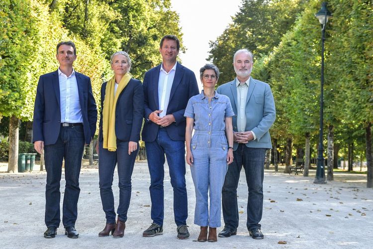 Les cinq candidats à la primaire écologiste : Eric Piolle, Delphine Batho, Yannick Jadot, Sandrine Rousseau et Jean Marc Governatori.