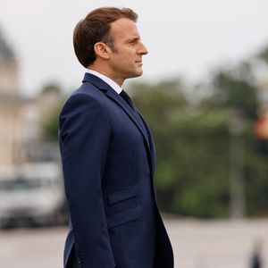 Emmanuel Macron veut voir dans les résultats d'un sondage Harris interactive pour « Challenges » une « Nation raisonnable ».