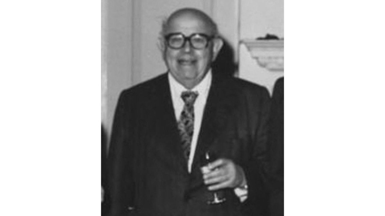 Nicholas Kaldor, conseiller du chancelier de l'Echiquier sous deux gouvernements travaillistes, de 1964 à 1968 et de 1974 à 1976.