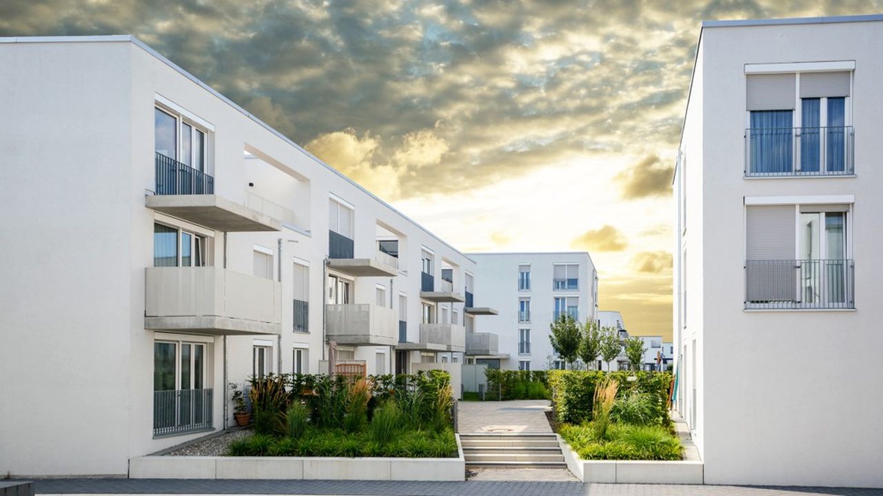 Un appartement neuf dans les communes de l'Hexagone de plus de 45.000 habitants coûte aujourd'hui en moyenne 4.900 euros le mètre carré.