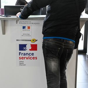 Un guichet d'accueil France services à Mornant (Rhône).