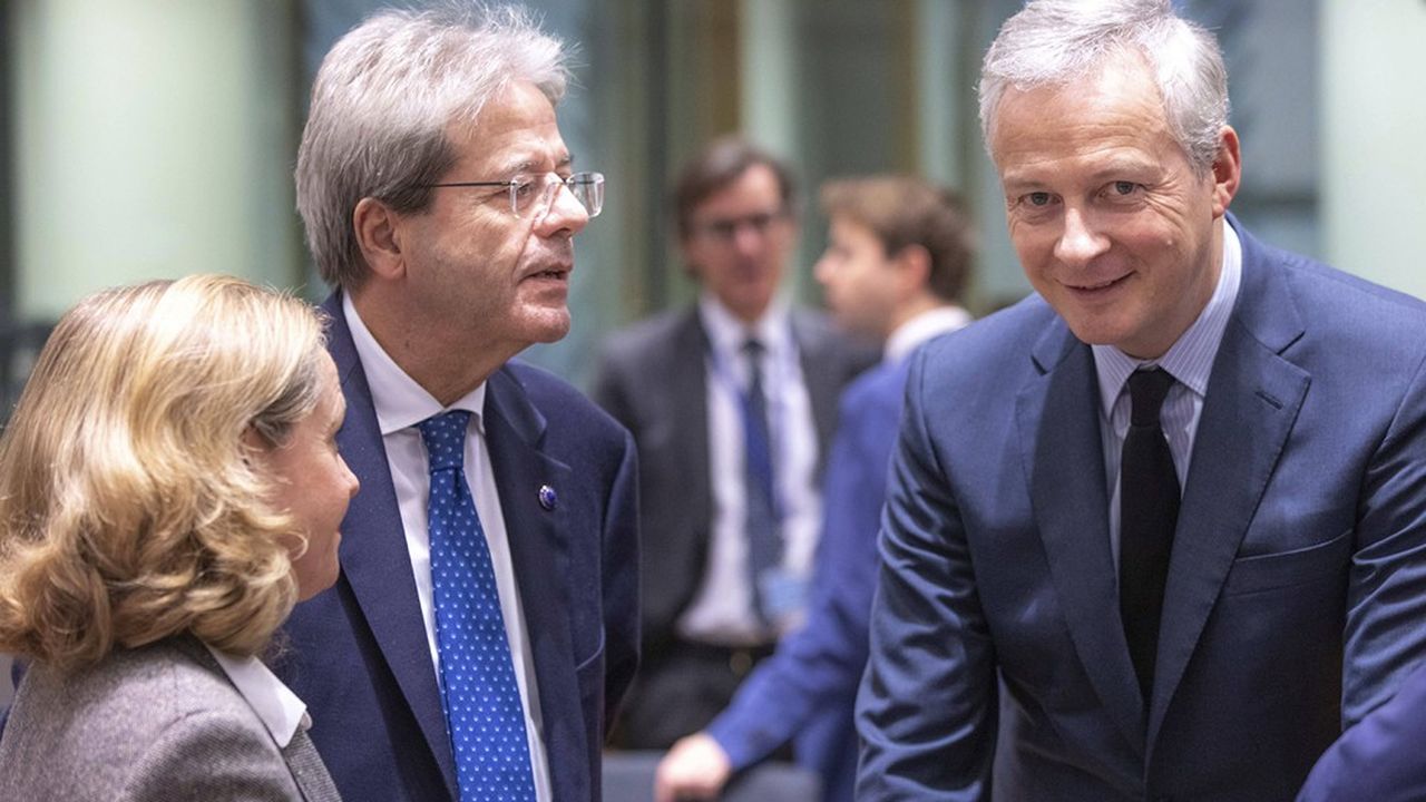 Bruno Le Maire, ministre des Finances français, avec Paolo Gentiloni (à gauche), le commissaire européen à l'Economie, en 2019.