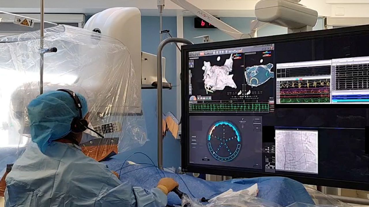 Volta Medical veut démontrer la supériorité de son logiciel d'IA dans le traitement de la fibrillation auriculaire au bloc opératoire.
