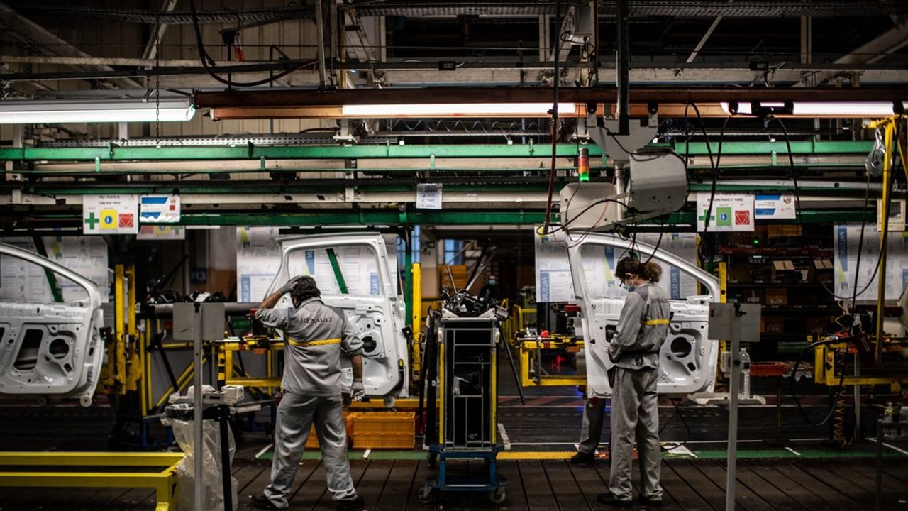 Renault prévoit de recruter 2.500 personnes entre 2022 et 2025, dont 2.000 dans ses usines.