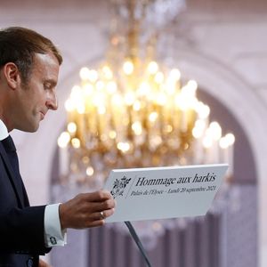 Emmanuel Macron, ce lundi matin, lors de l'hommage aux Harkis à l'Elysée.