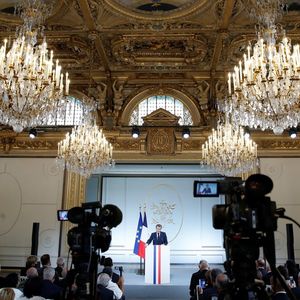 Emmanuel Macron a promis ce lundi un projet de loi de reconnaissance et de réparation pour les Harkis, avec à la clé, une commission d'indemnisation.