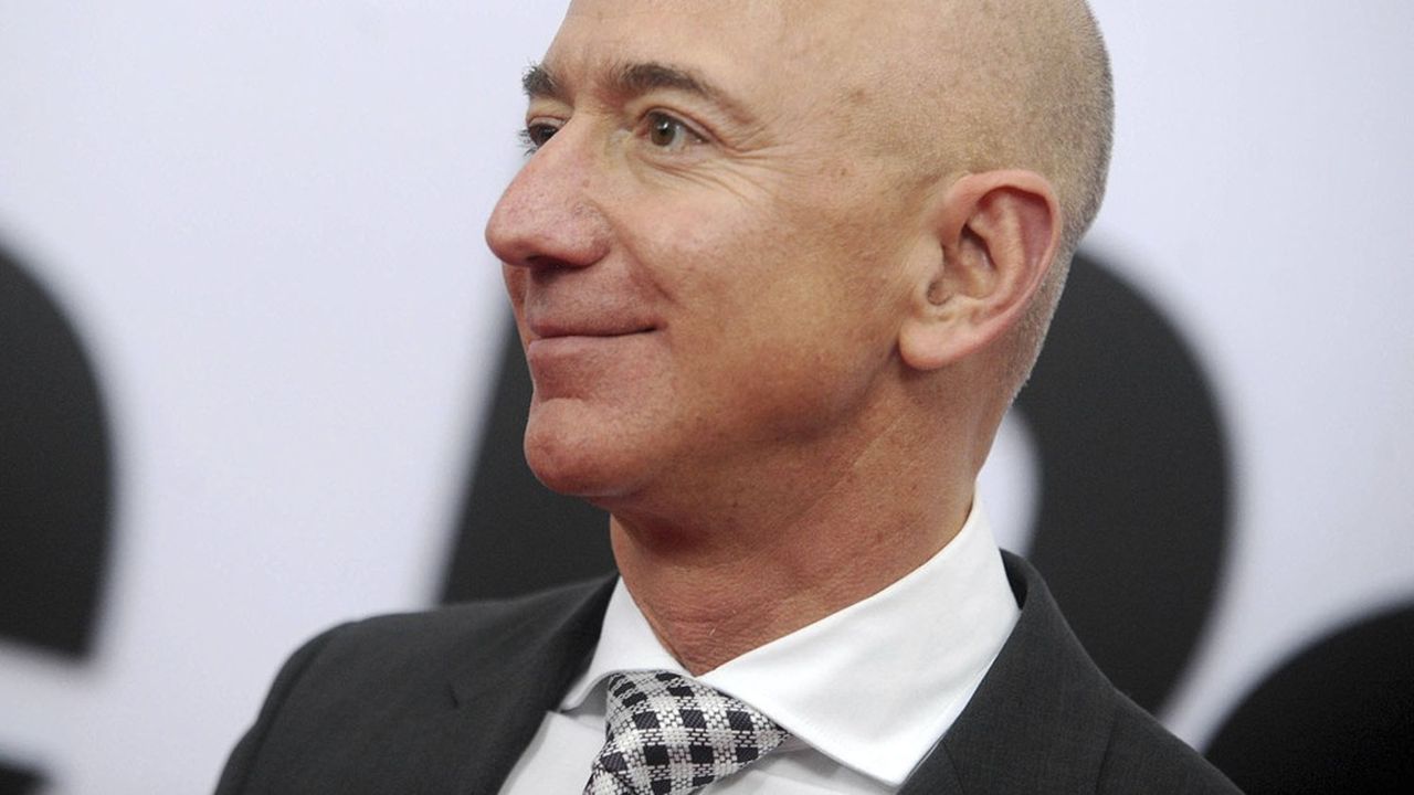 Le fondateur d'Amazon, Jeff Bezos, est à la tête du classement mondial, devant Elon Musk, le Français Bernard Arnaud, Bill Gates et Mark Zuckerberg.