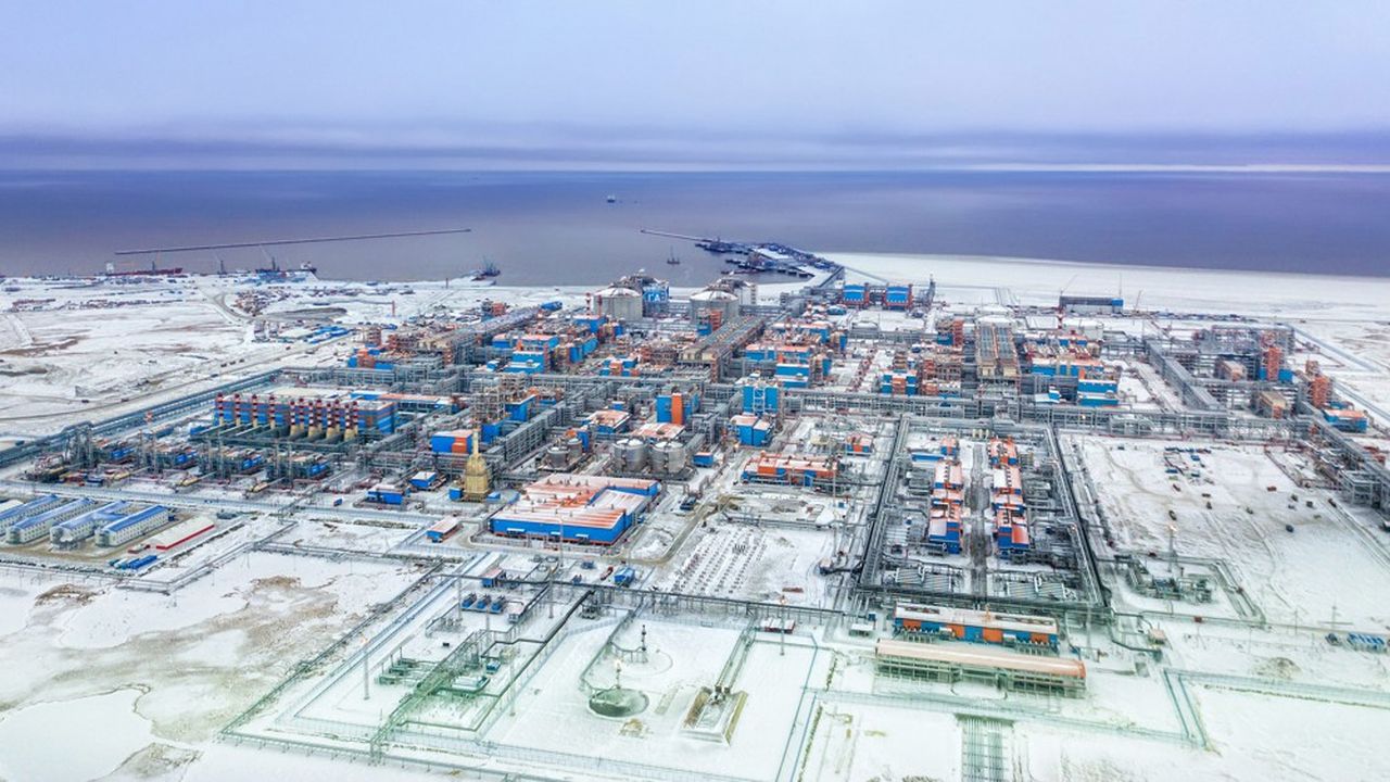 Total exploite, avec le russe Novatek, le site de production de gaz naturel liquéfié de Yamal, en Sibérie occidentale.