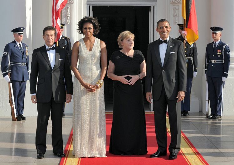 Angela Merkel et son mari Joachim Sauer reçus par Barack et Michelle Obama pour un dîner d'Etat à la Maison-Blanche.