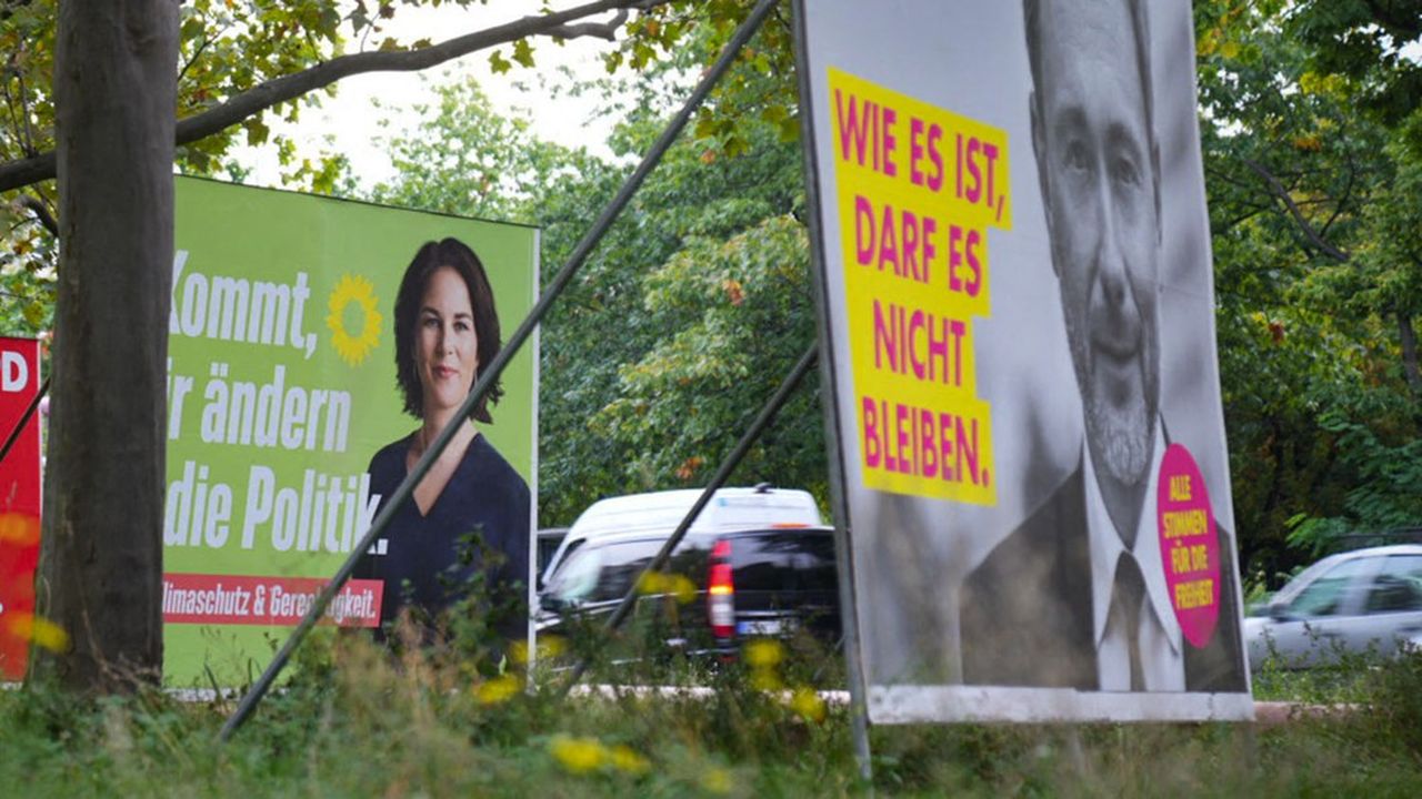 Les Verts menés par Annalena Baerbock et le FDP présidé par Christian Lindner ont annoncé vouloir mener des négociations préalables à toutes discussions avec la CDU-CSU et le SPD.