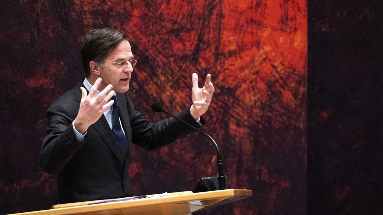 Le Premier ministre néerlandais, Mark Rutte, au Parlement, en avril 2021. Six mois après les législatives, il n'a toujours pas réussi à former une coalition majoritaire.