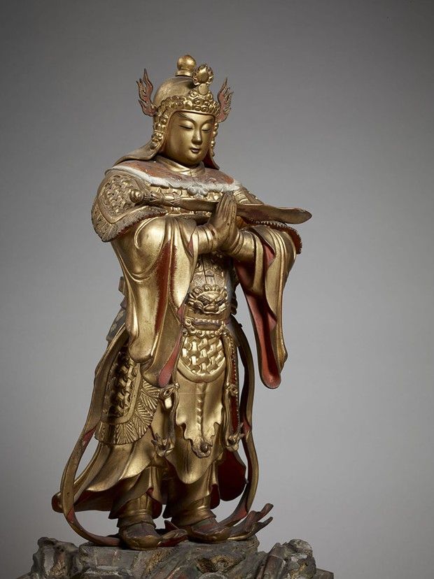 Statuette en bois laqué et doré du dieu Idaten, Japon XIXe siècle.