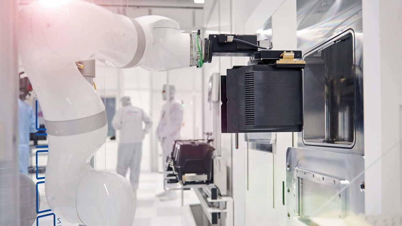 L'Allemand Infineon a inauguré son usine de semi-conducteurs à Villach en Autriche en août et lancé la production mi-septembre avec trois mois d'avance sur ses projections.