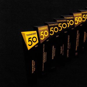 Le classement Thinkers50 a été créé en 2001 par les Britanniques Stuart Crainer et Des Dearlove.