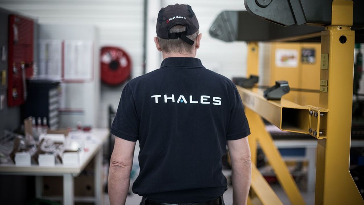 Dans la défense, l'équipementier Thales produit majoritairement des senseurs : radars, optroniques, sonars…