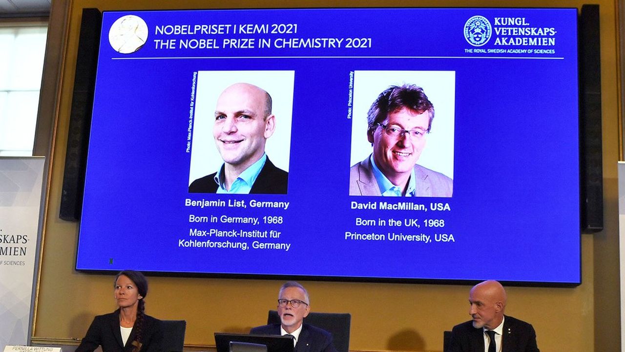 Les lauréats du Nobel de chimie Benjamin List et David McMillan recevront leurs prix dans leur pays de résidence.