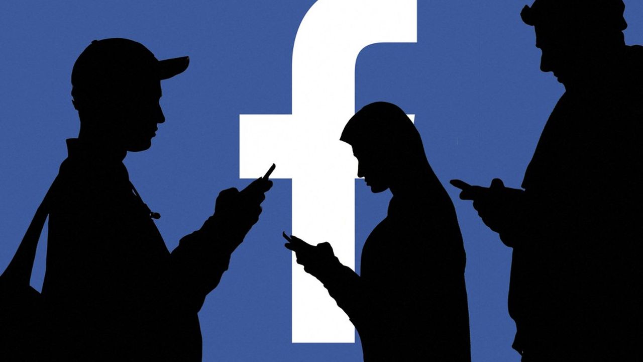 Avec 2,85 milliards d'utilisateurs, Facebook est le premier réseau social mondial.