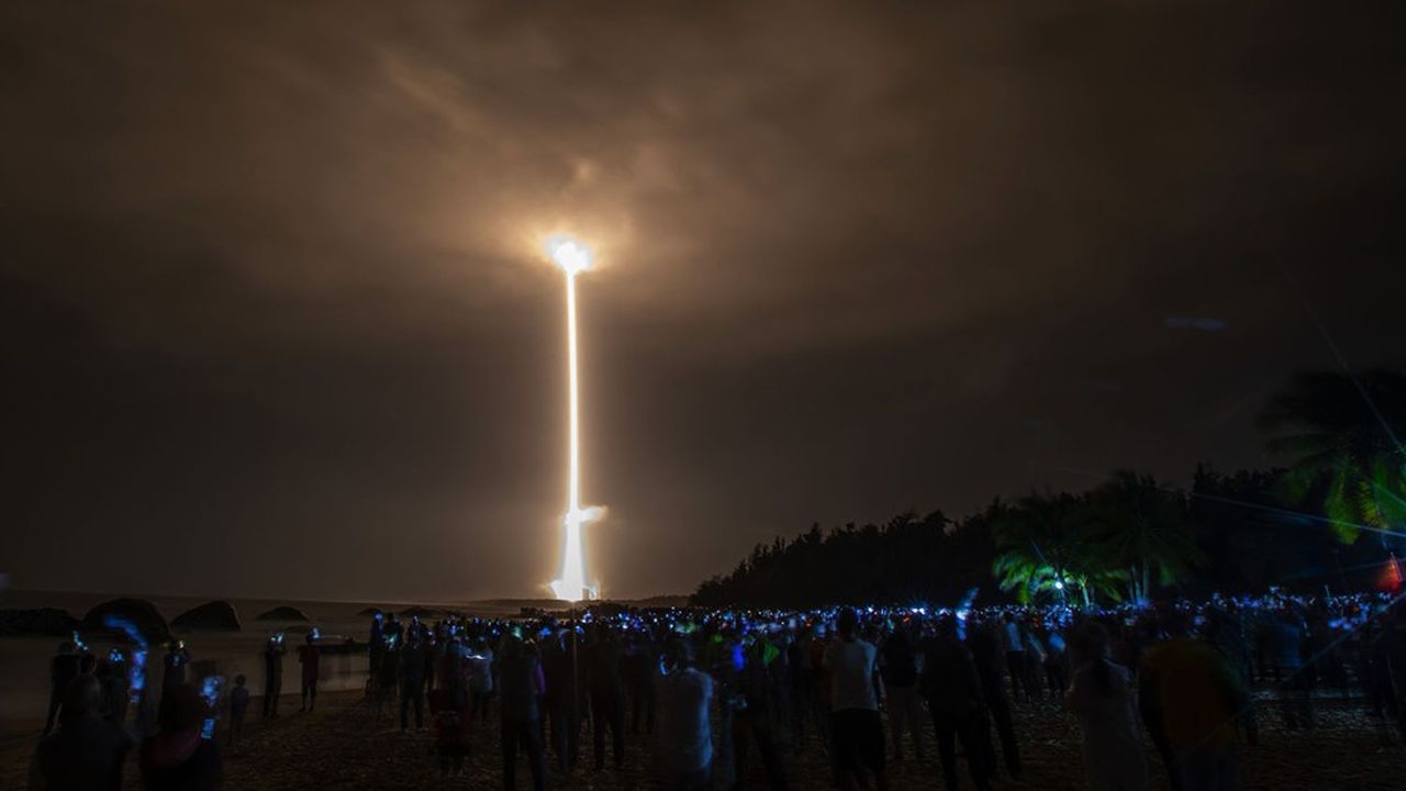 Ici en novembre 2020, la fusée Longue-Marche 5 a décollé du centre de lancement spatial de Wenchang, sur l'île tropicale de Hainan, pour propulser une sonde chargée de collecter des poussières et des roches lunaires.