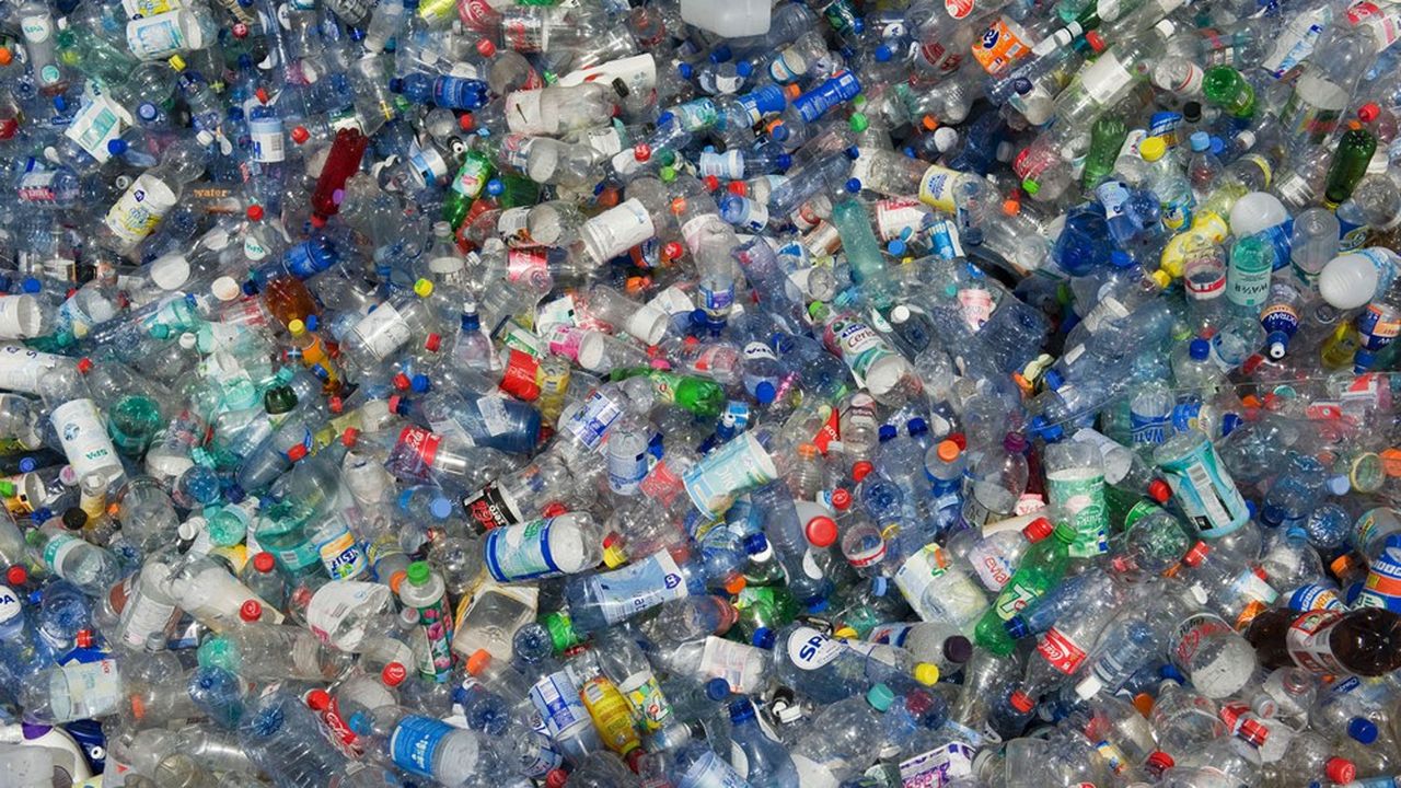 Le recyclage biologique et chimique a généré 9.000 dépôts de brevets entre 2010 et 2019, le double du recyclage mécanique (4.500), montre une étude mondiale de l'Office européen des brevets (OEB).