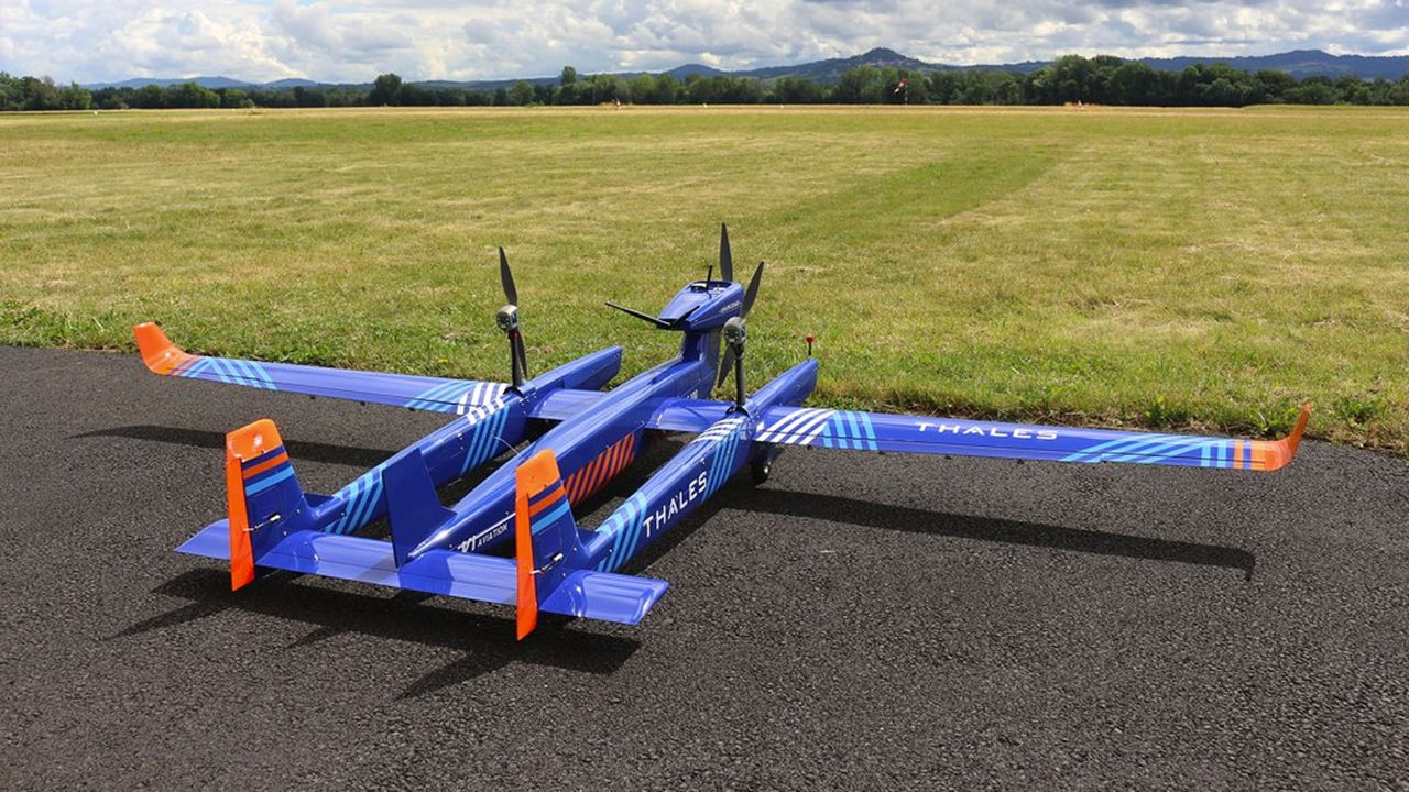 L'UAS100, à l'échelle 1/2, devait être présenté en vol ce jeudi, au dernier jour du Salon UAV Show de Bordeaux.