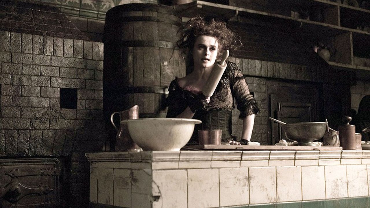Helena Bonham Carter, pro de la charcuterie, dans «Sweeney Todd, le diabolique barbier de Fleet Street», réalisé par Tim Burton en 2008.