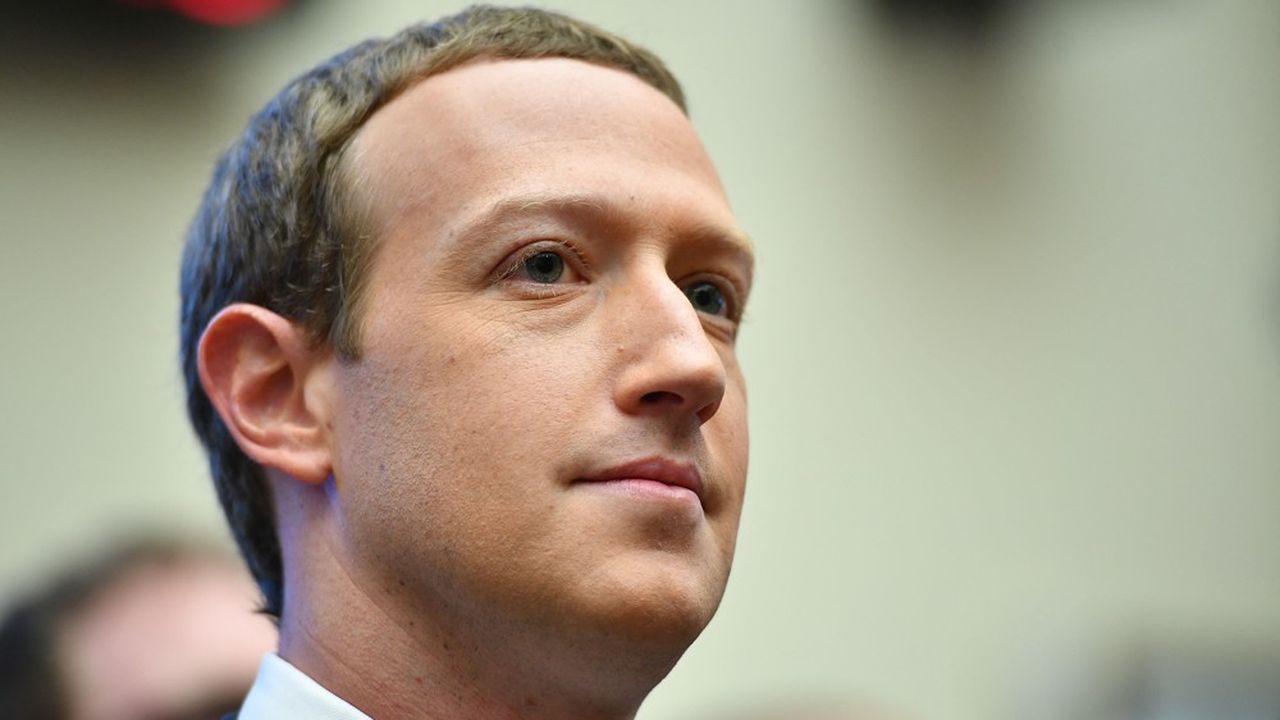 Le patron de Facebook, Mark Zuckerberg, tente depuis plusieurs années de désamorcer les polémiques qui entachent la réputation de son groupe.