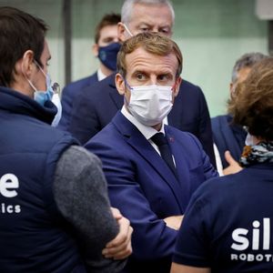 Emmanuel Macron visitait ce lundi dans la Loire l'entreprise de robotique Siléane.