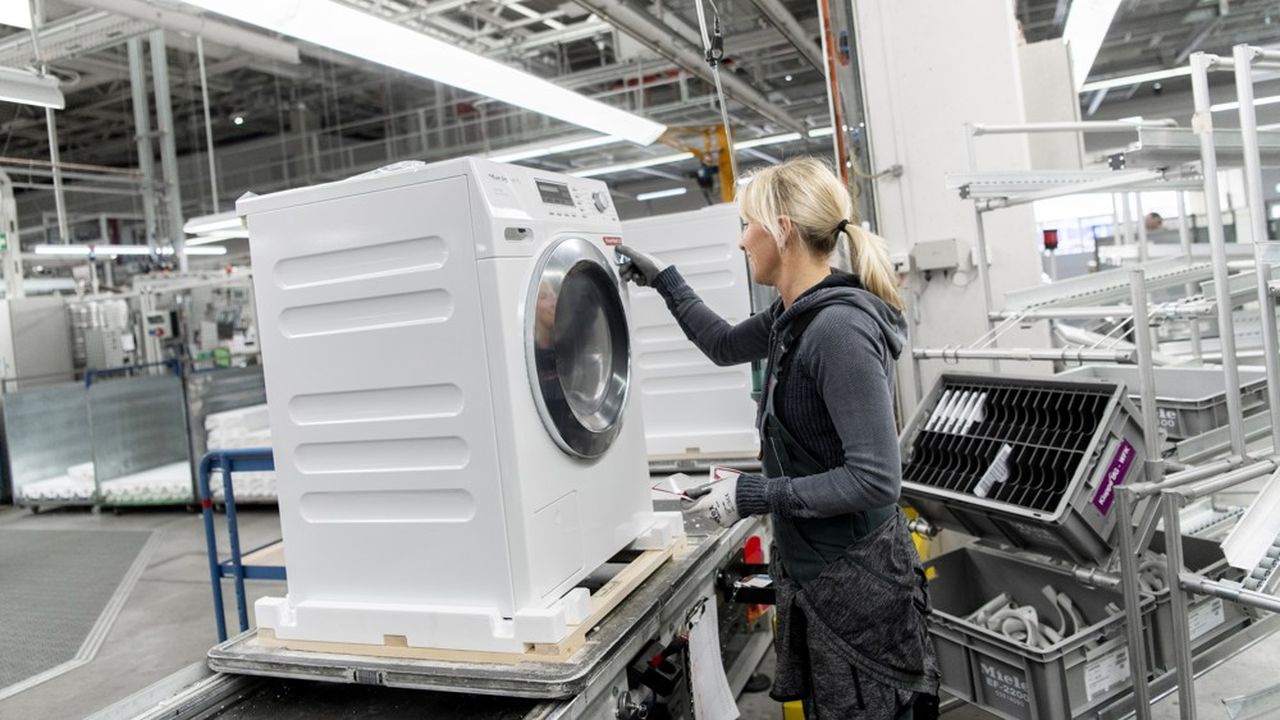 La production est au plus haut à Gütersloh en Allemagne, avec 5.000 machines à laver fabriquées par jour.