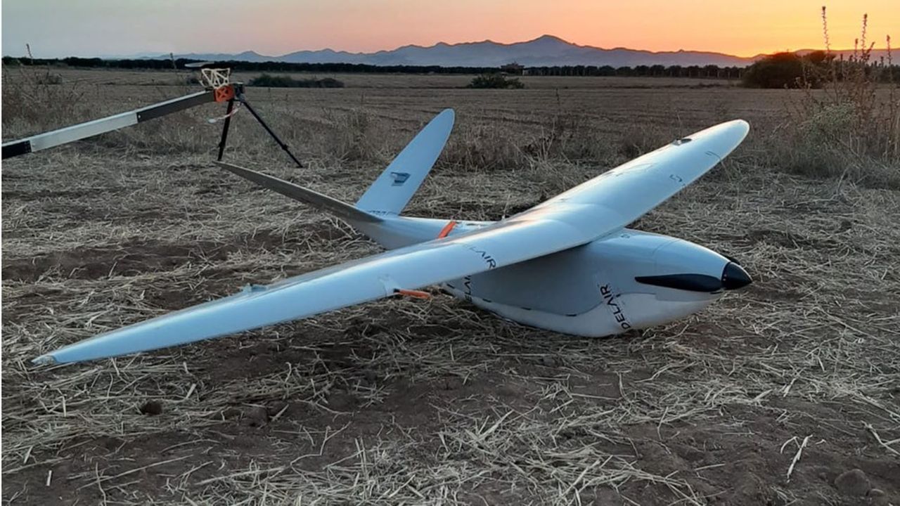 L'ISAE-Supaero étudie le design, l'aérodynamisme, le choix de l'hélice, l'entrée et la sortie d'air pour refroidir la pile à combustible. Ici, une maquette de soufflerie du nouveau drone à hydrogène conçu avec Delair.