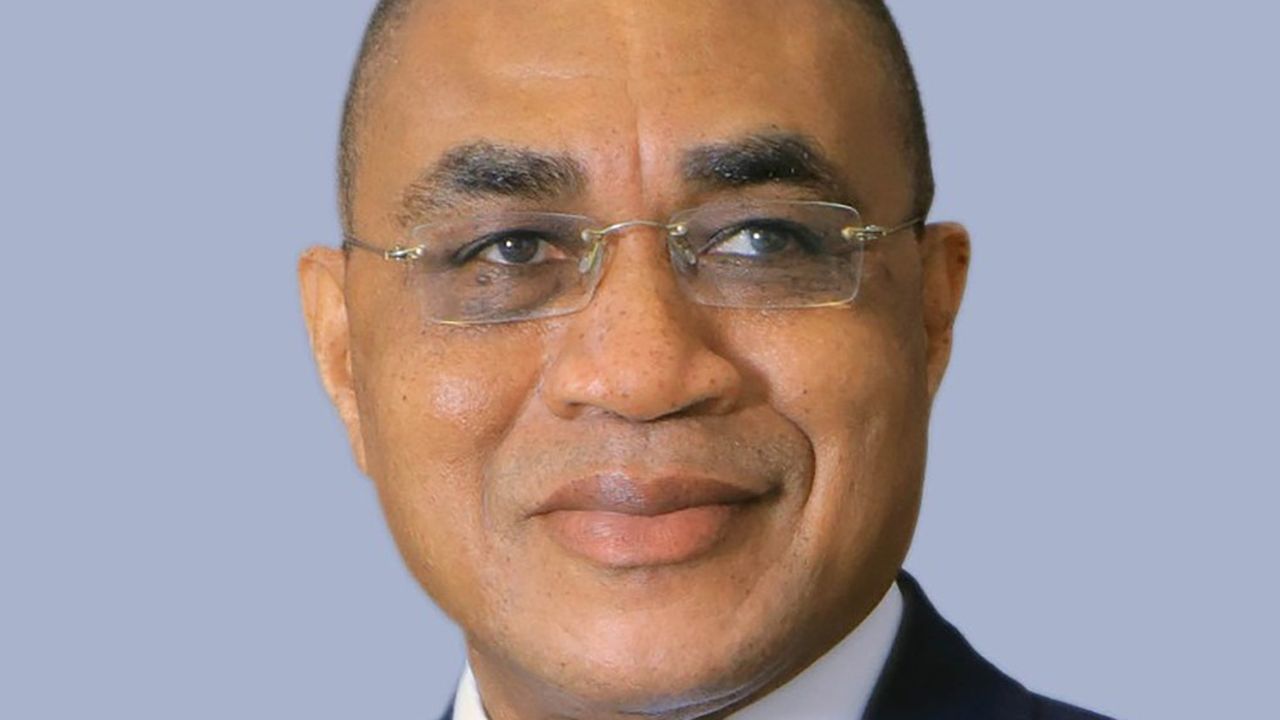 Le ministre des Finances ivoirien, Adama Coulibaly a signé avec son homologue français, Bruno Le Maire, le troisième contrat de désendettement et de développement.