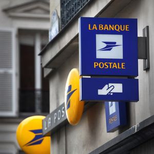 Le retrait de la cote de CNP Assurances devrait coûter plus de 5 milliards d'euros à La Banque Postale.